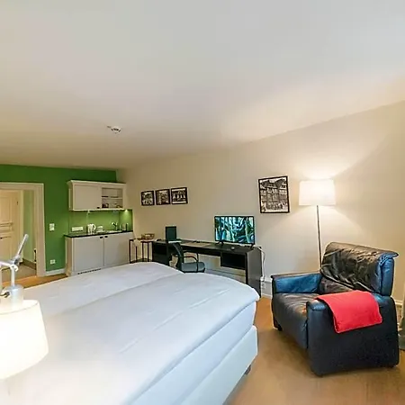 Hotel Gaestehaus Marktbrunnen 4*